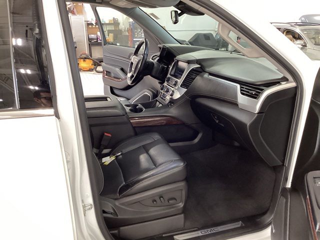 2020 GMC Yukon SLT - Photo 11