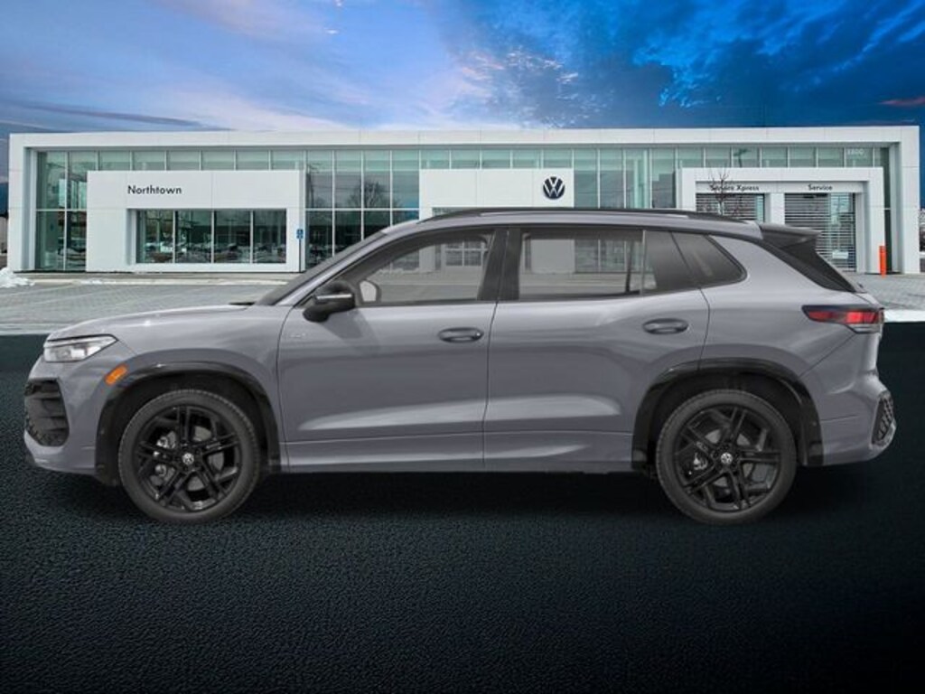 New 2026 Volkswagen Tiguan 2.0T SE R-Line Black SUV