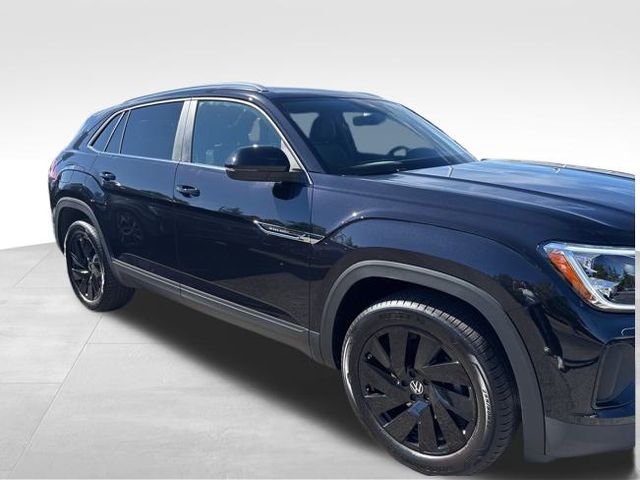 2026 Volkswagen Atlas Cross Sport SE Technology photo 2