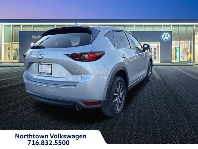 2018 Mazda CX-5 Touring photo 3