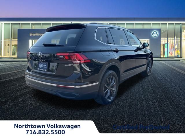 2022 Volkswagen Tiguan SE photo 2
