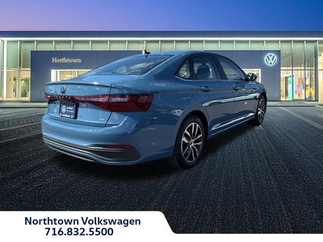 2025 Volkswagen Jetta 1.5T SE photo 3