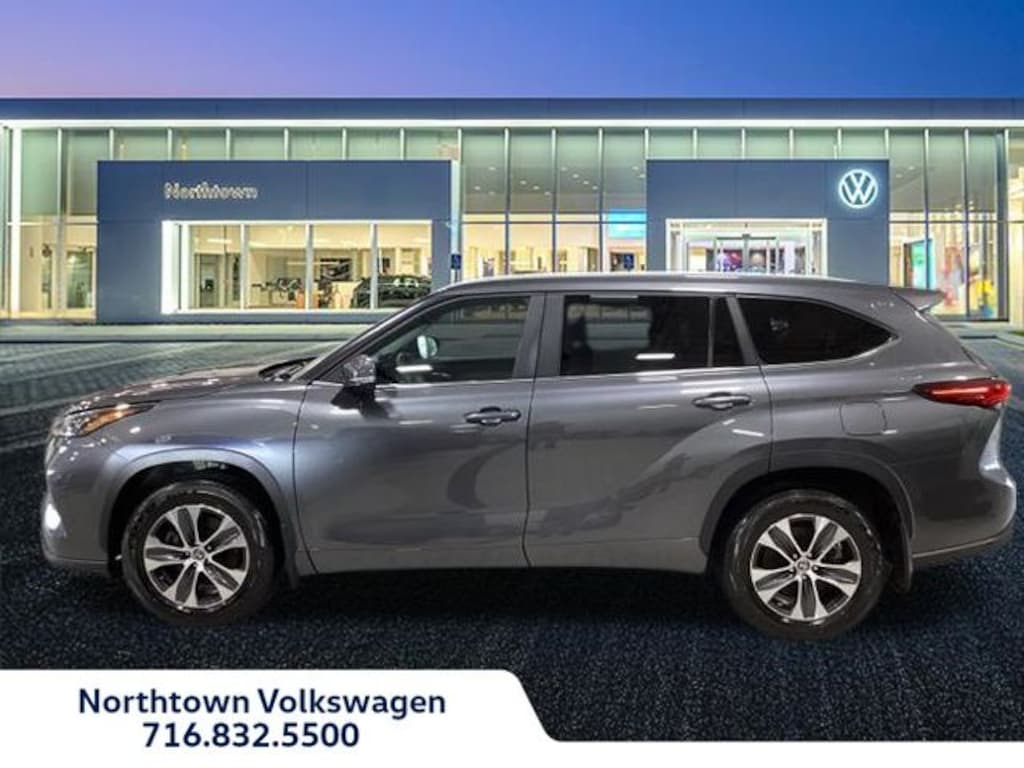 Used 2023 Toyota Highlander XLE SUV