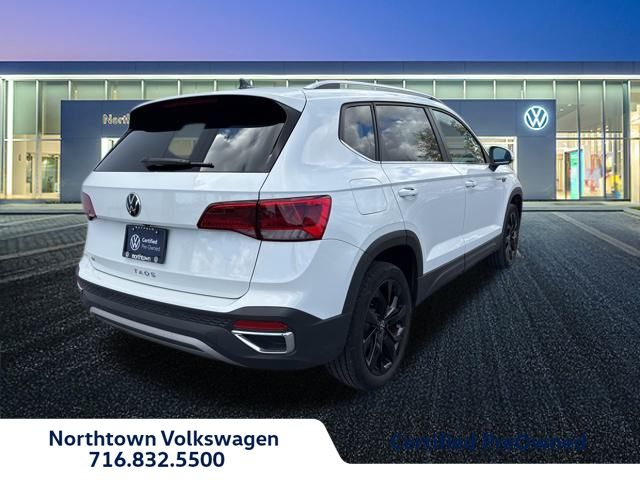 2023 Volkswagen Taos SE photo 3