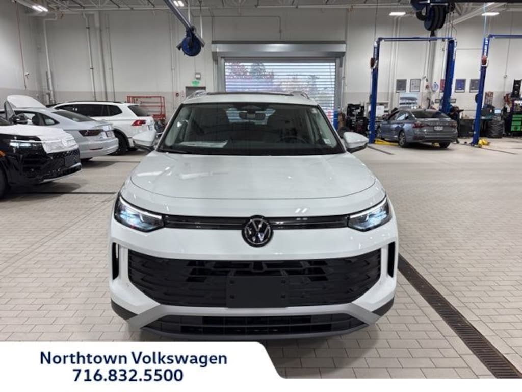 New 2026 Volkswagen Tiguan 2.0T SE SUV