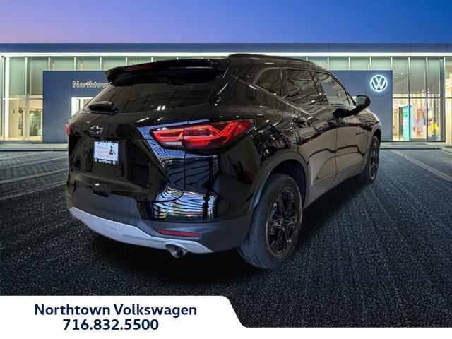 2023 Chevrolet Blazer 2LT photo 3