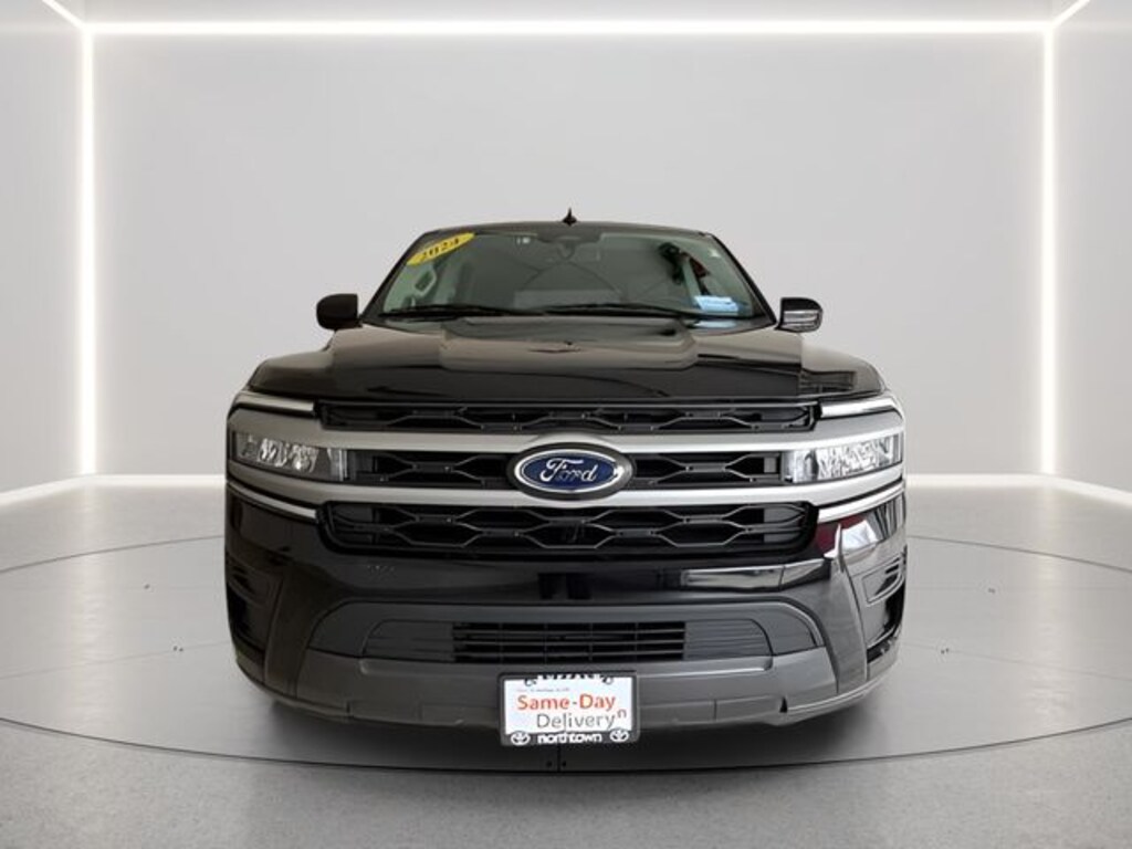Used 2024 Ford Expedition XLT SUV