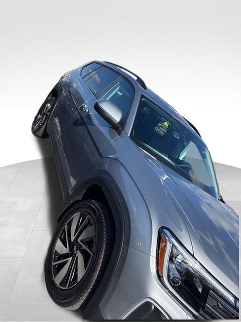 2026 Volkswagen Atlas SE Technology photo 3