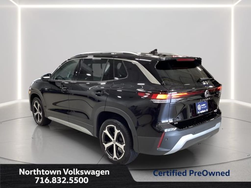 Certified 2025 Volkswagen Tiguan 2.0T SE SUV