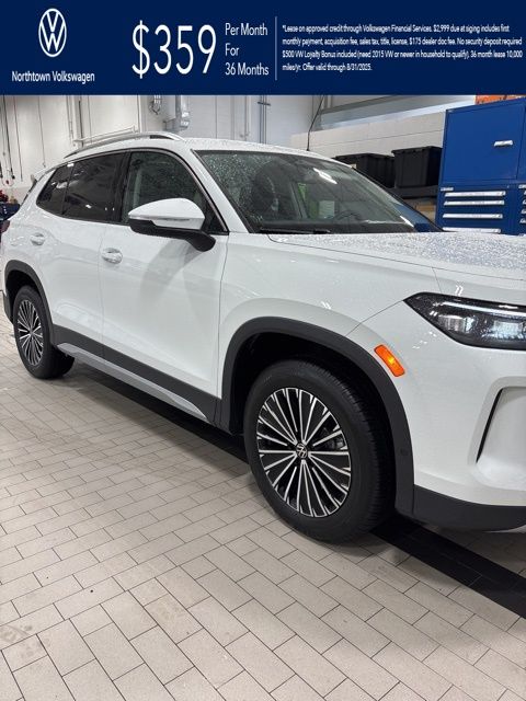 2025 Volkswagen Tiguan S photo 2