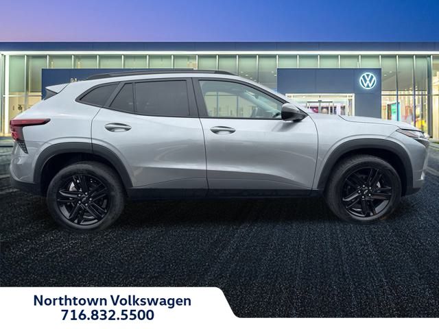 2024 Chevrolet Trax ACTIV photo 2