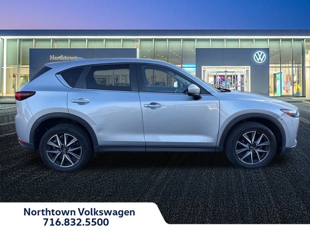 2018 Mazda CX-5 Touring photo 2