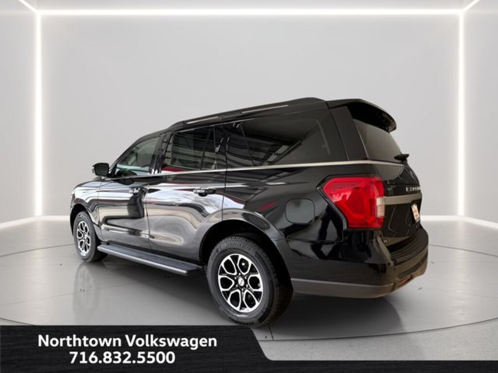 Used 2024 Ford Expedition XLT SUV