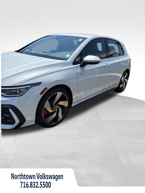 2025 Volkswagen Golf GTI S photo 2