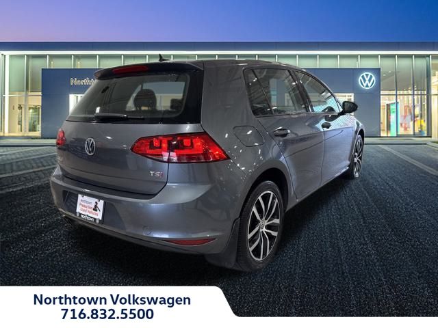 2017 Volkswagen Golf TSI SE photo 3