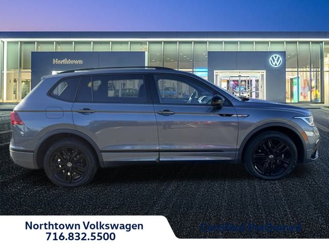 2022 Volkswagen Tiguan SE R-Line Black photo 2