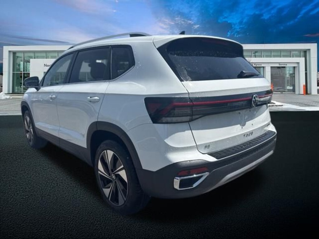 New 2026 Volkswagen Taos 1.5T SE SUV