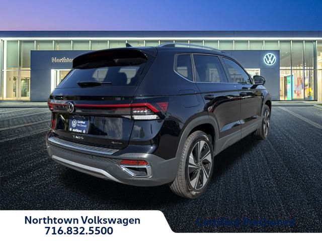 2025 Volkswagen Taos SE photo 2