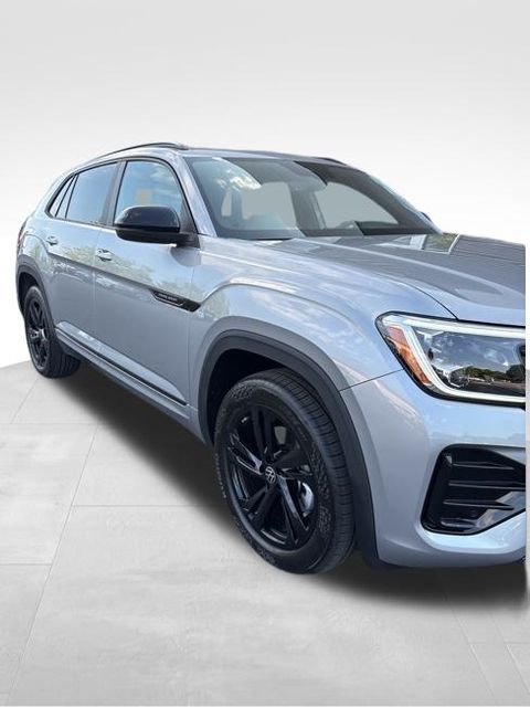 2026 Volkswagen Atlas Cross Sport SEL R-Line photo 2