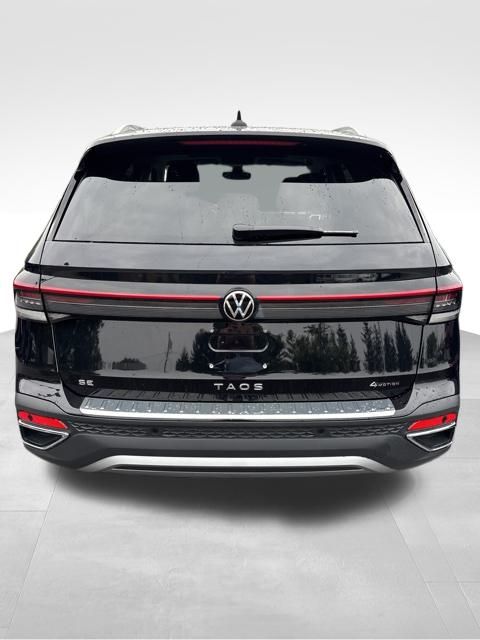 2025 Volkswagen Taos SE photo 3