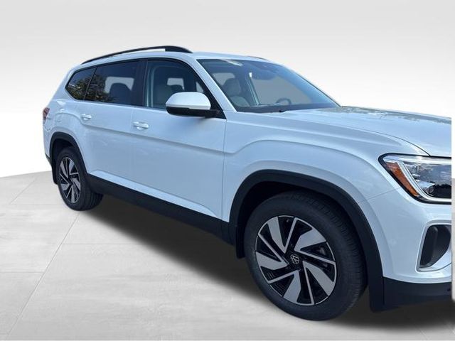 2026 Volkswagen Atlas SE Technology photo 3