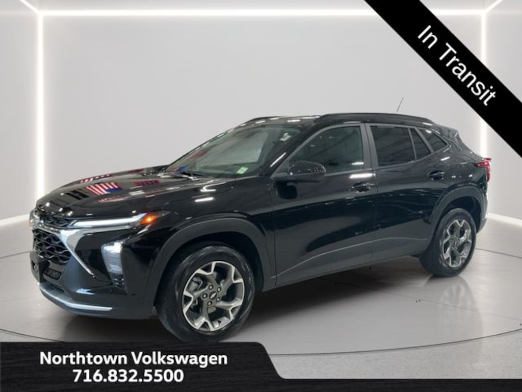 Used 2025 Chevrolet Trax LT SUV