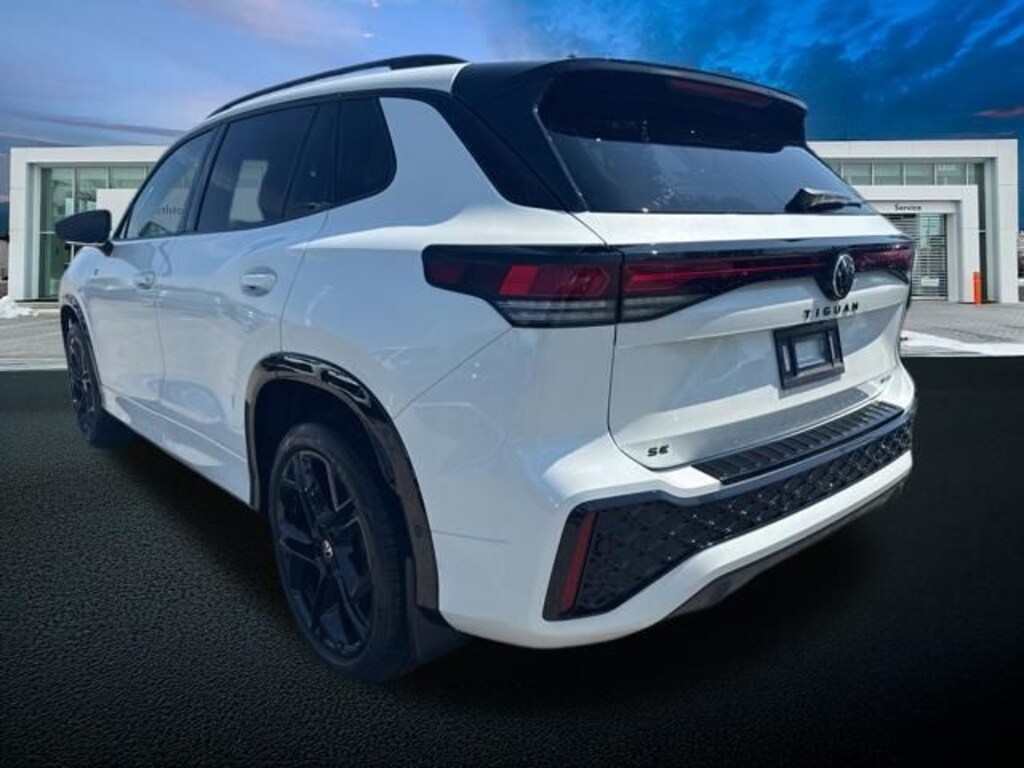 New 2026 Volkswagen Tiguan 2.0T SE R-Line Black SUV