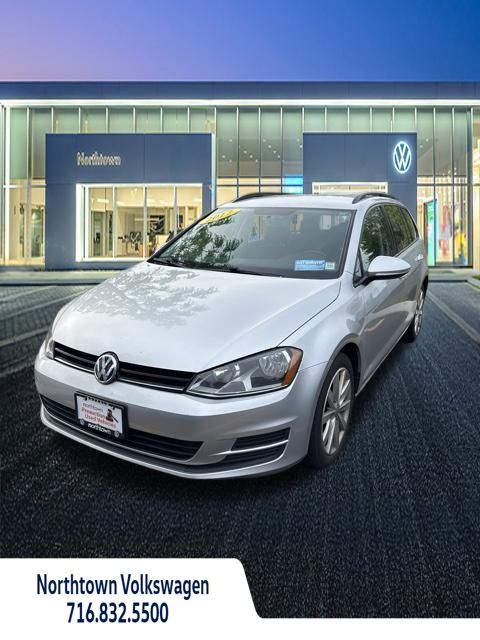 2017 Volkswagen Golf SportWagen TSI S's photo