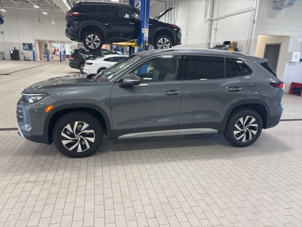 New 2026 Volkswagen Tiguan 2.0T S SUV