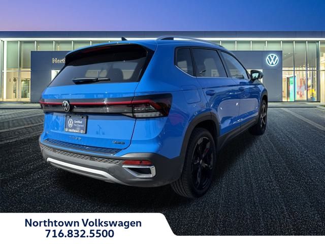 2025 Volkswagen Taos SEL photo 3
