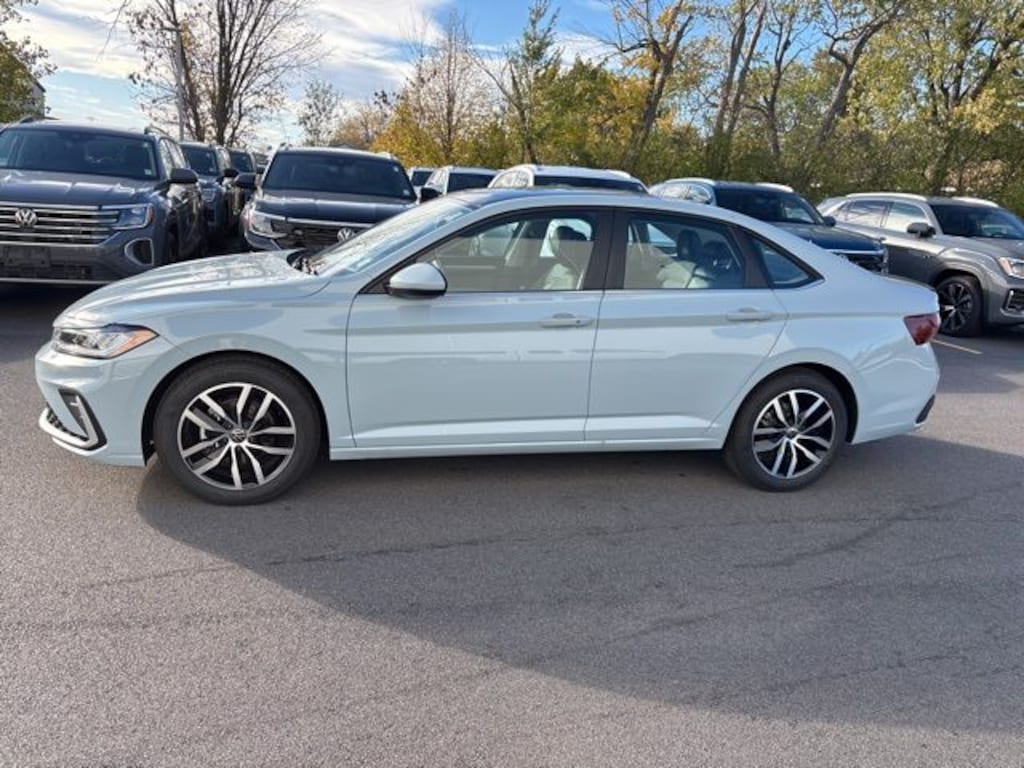 New 2026 Volkswagen Jetta 1.5T SE Sedan
