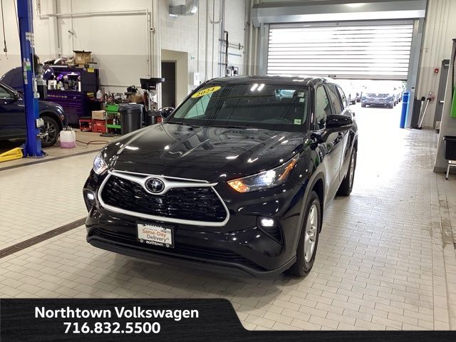 2024 Toyota Highlander SUV 