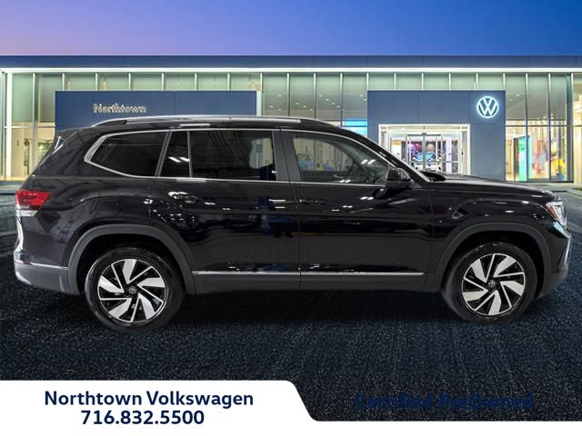 2025 Volkswagen Atlas SEL photo 2
