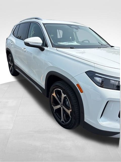 2025 Volkswagen Tiguan SE photo 2