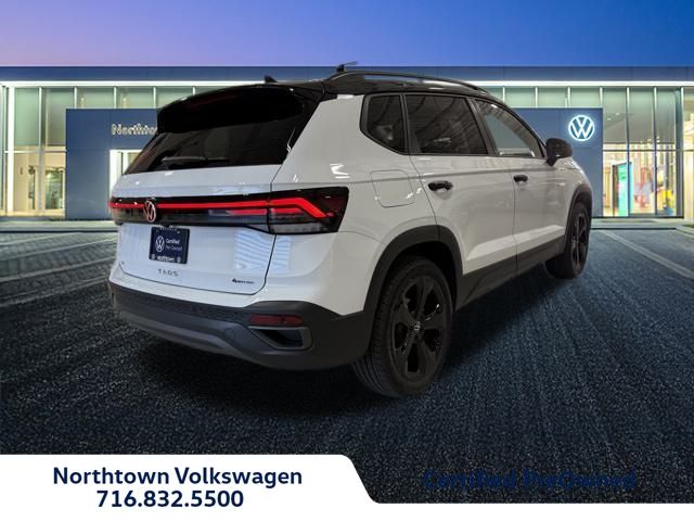 2025 Volkswagen Taos SE photo 2