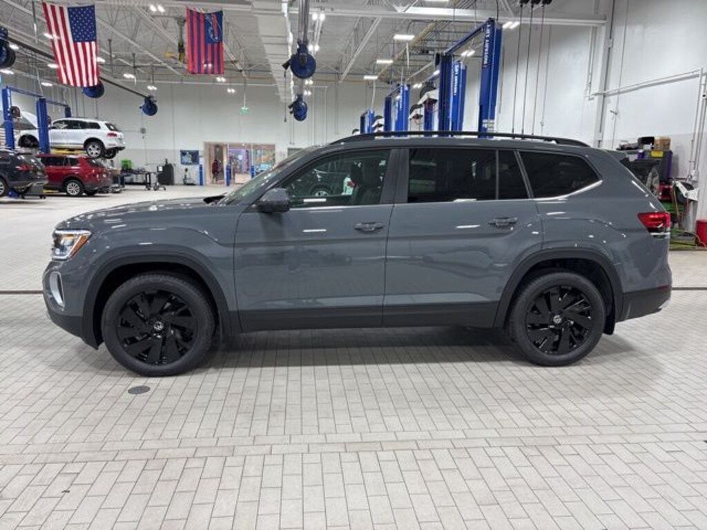New 2026 Volkswagen Atlas 2.0T SE w/Technology SUV