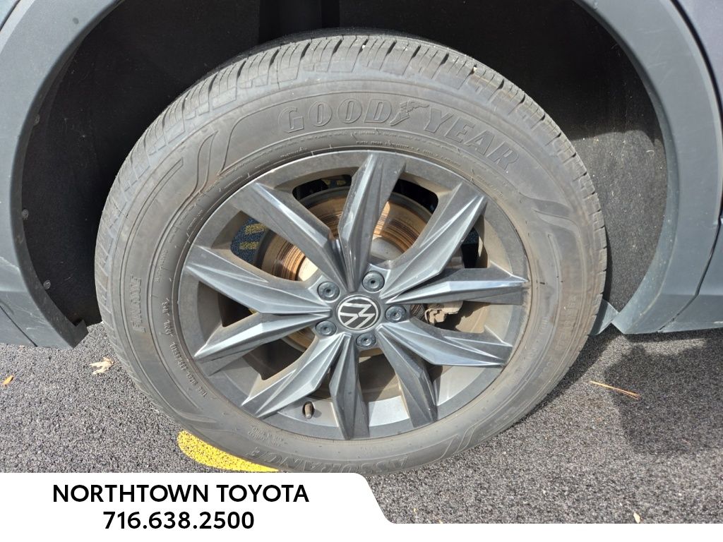 2024 Volkswagen Tiguan SE Wolfsburg Edition photo 3