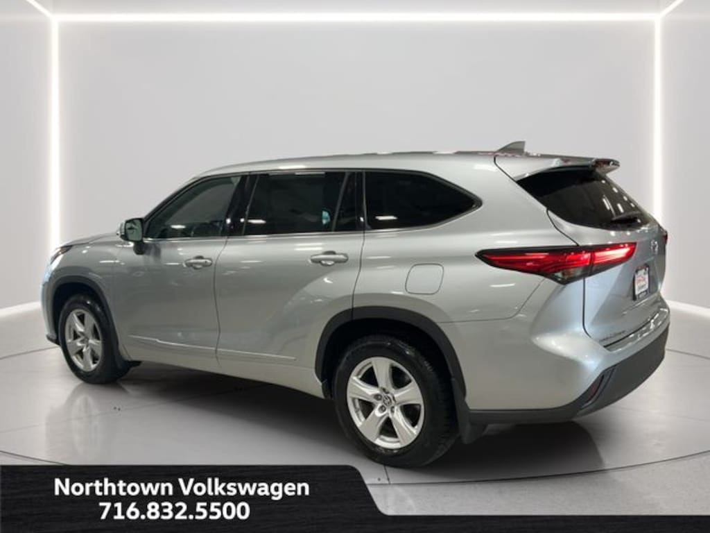 Used 2020 Toyota Highlander LE SUV
