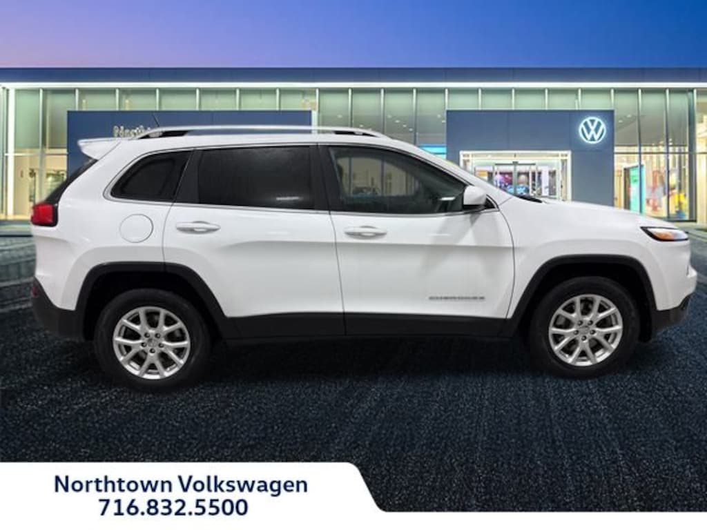 Used 2016 Jeep Cherokee Latitude SUV