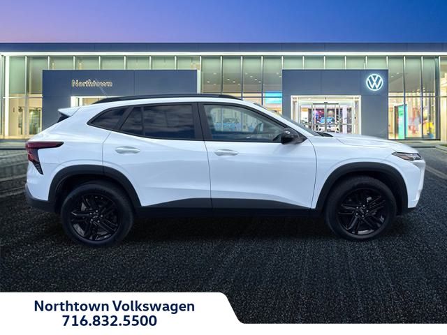 2024 Chevrolet Trax ACTIV photo 2