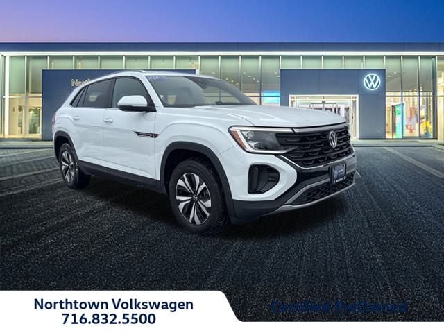 2024 Volkswagen Atlas Cross Sport SE's photo