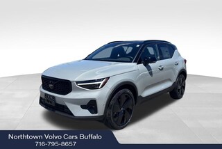 2026 Volvo XC40 B5 Ultra Black Edition SUV
