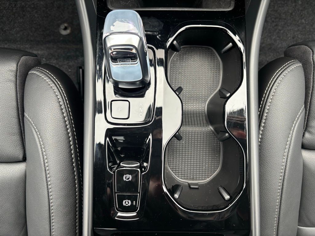 2026 Volvo XC40 Plus - Photo 29