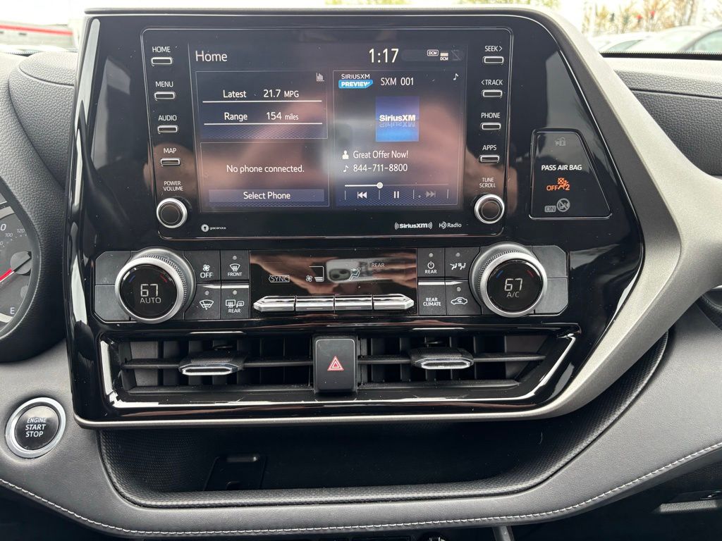 2021 Toyota Highlander LE - Photo 8