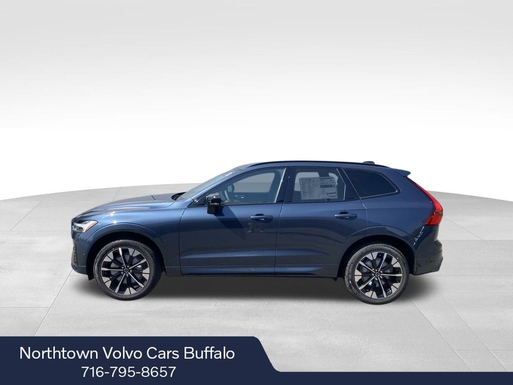 2026 Volvo XC60 B5 Plus photo 2