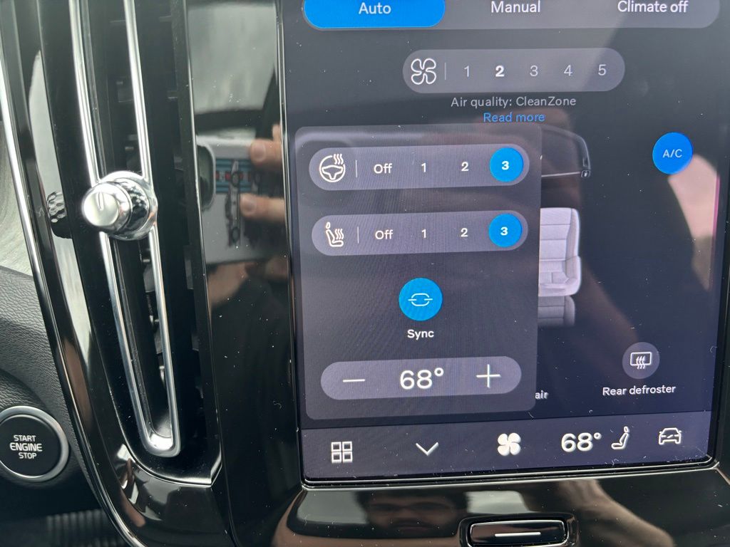 2026 Volvo XC40 Core - Photo 14