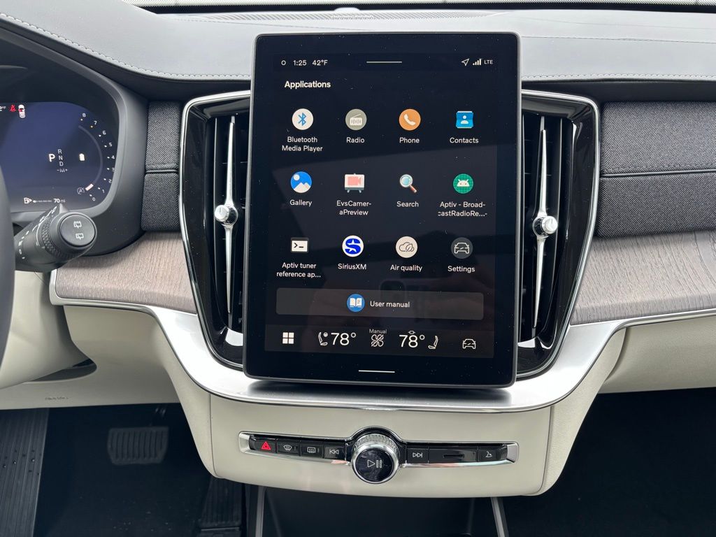 2026 Volvo XC90 Ultra - Photo 12