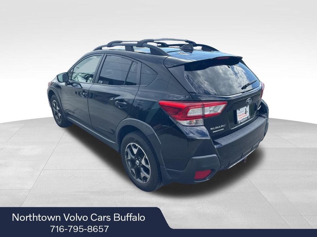 2018 Subaru Crosstrek 2.0i Premium photo 3