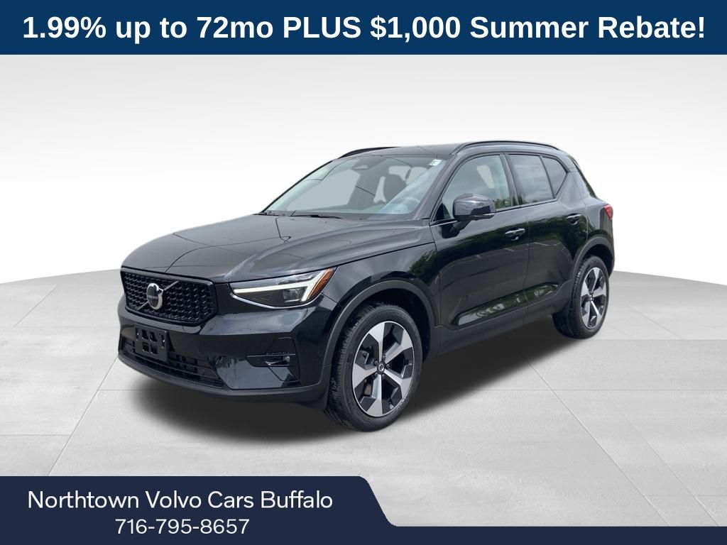 2026 Volvo XC40 B5 Plus