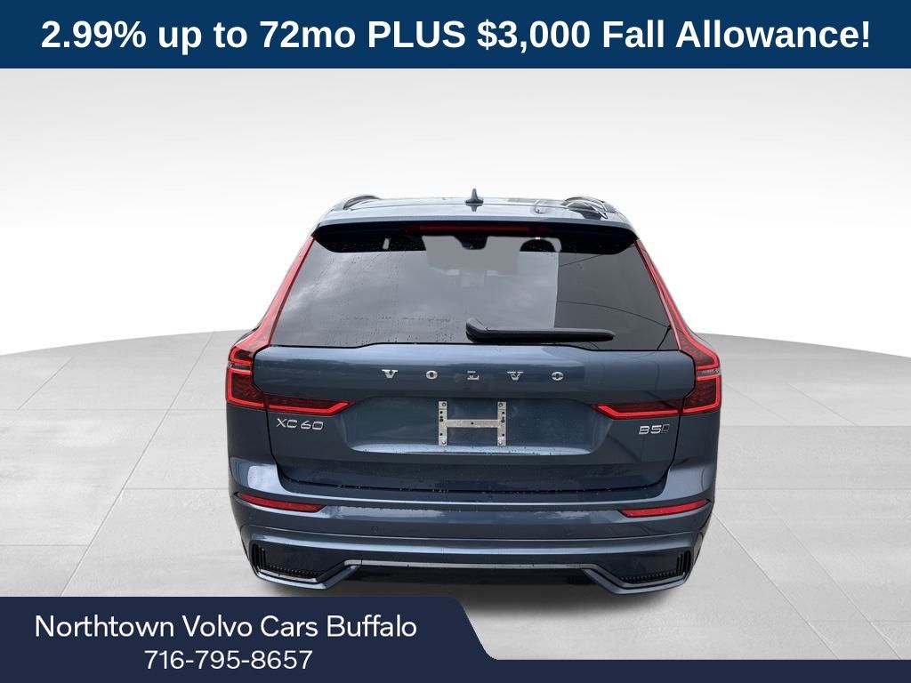 2026 Volvo XC60 B5 Plus photo 4